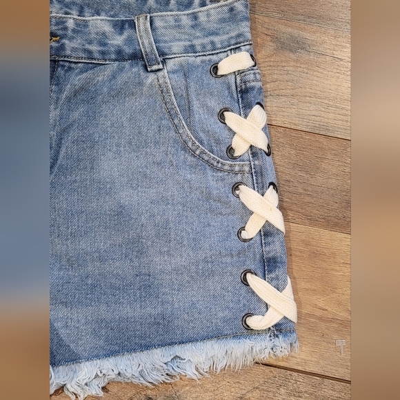 NWOT Vocal Distressed Lace Up Denim Shorts - Picture 2 of 7